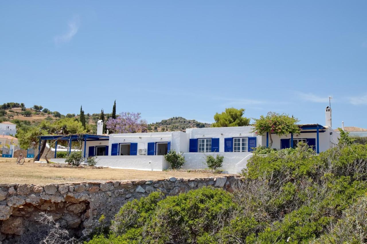 Aroura Homes 4Br Beachfront Villa Spétses Dış mekan fotoğraf