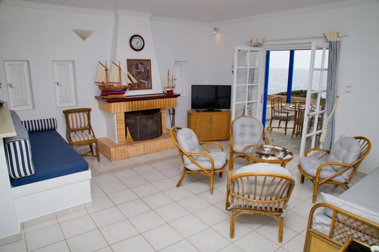 Aroura Homes 4Br Beachfront Villa Spétses Dış mekan fotoğraf