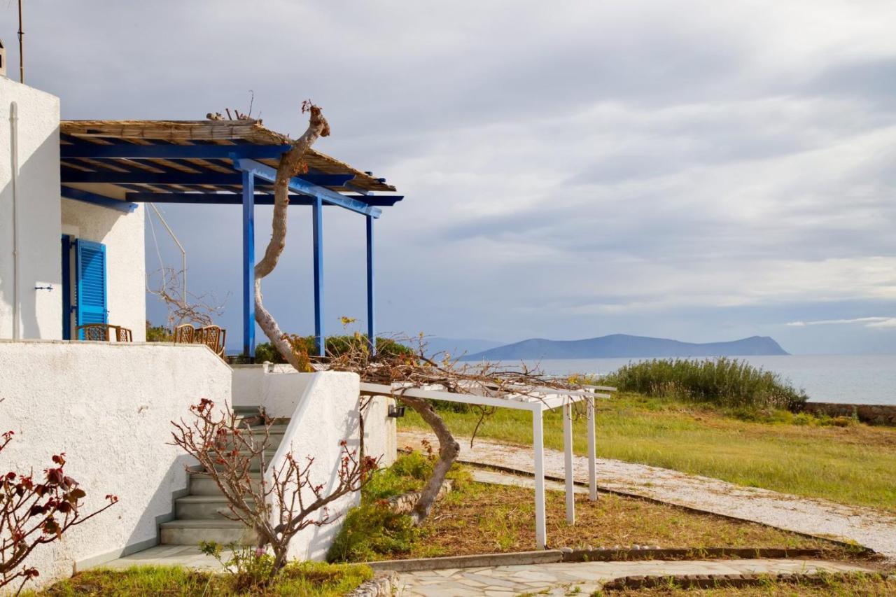 Aroura Homes 4Br Beachfront Villa Spétses Dış mekan fotoğraf
