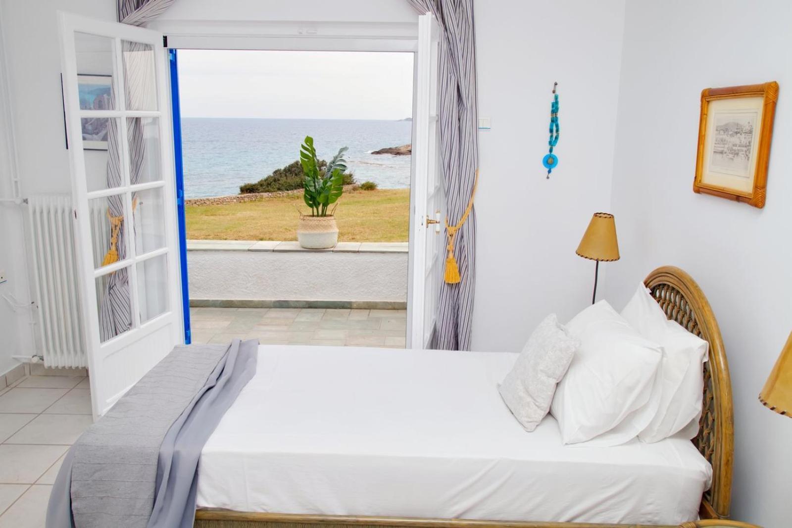 Aroura Homes 4Br Beachfront Villa Spétses Dış mekan fotoğraf