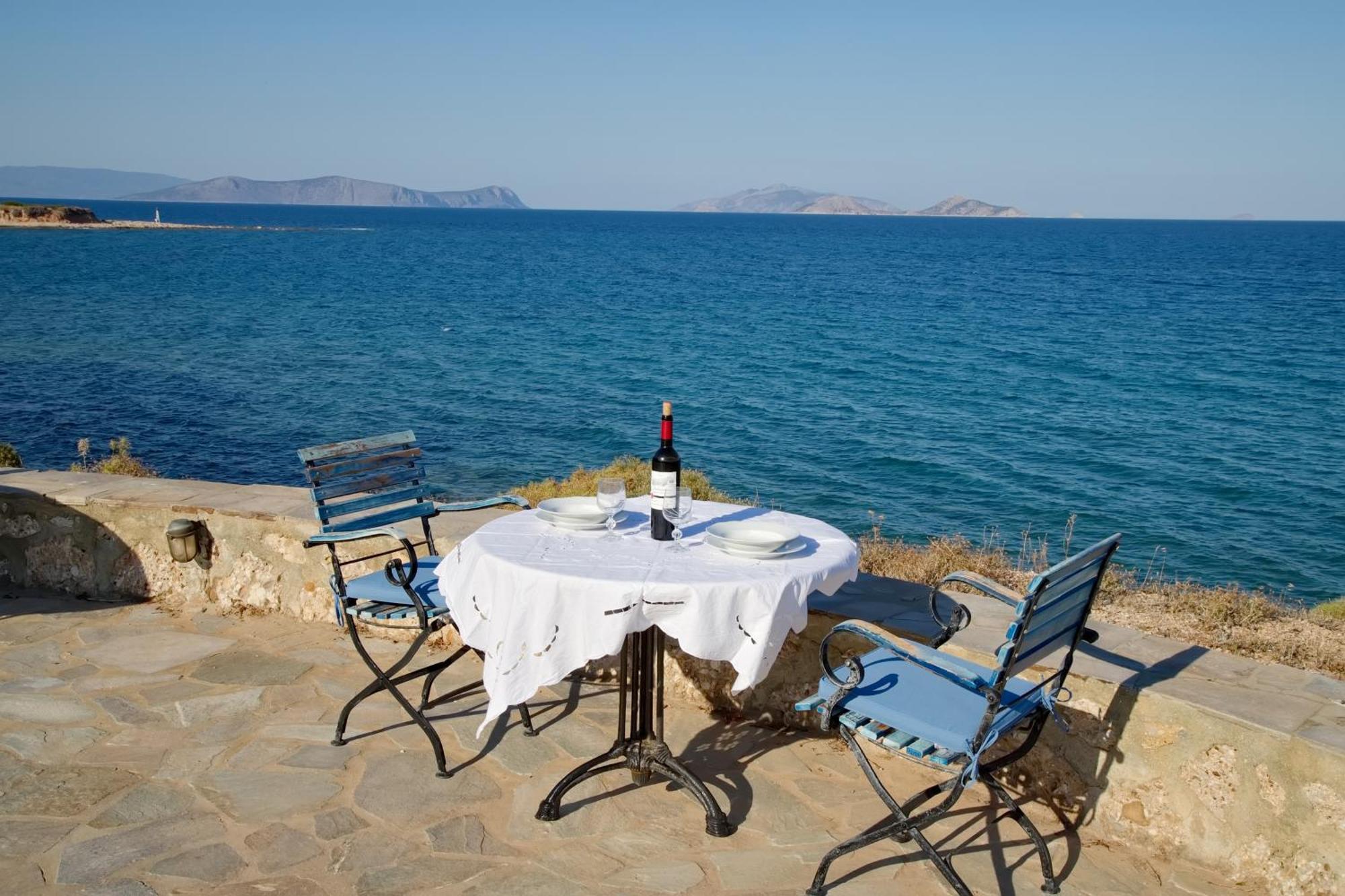 Aroura Homes 4Br Beachfront Villa Spétses Dış mekan fotoğraf