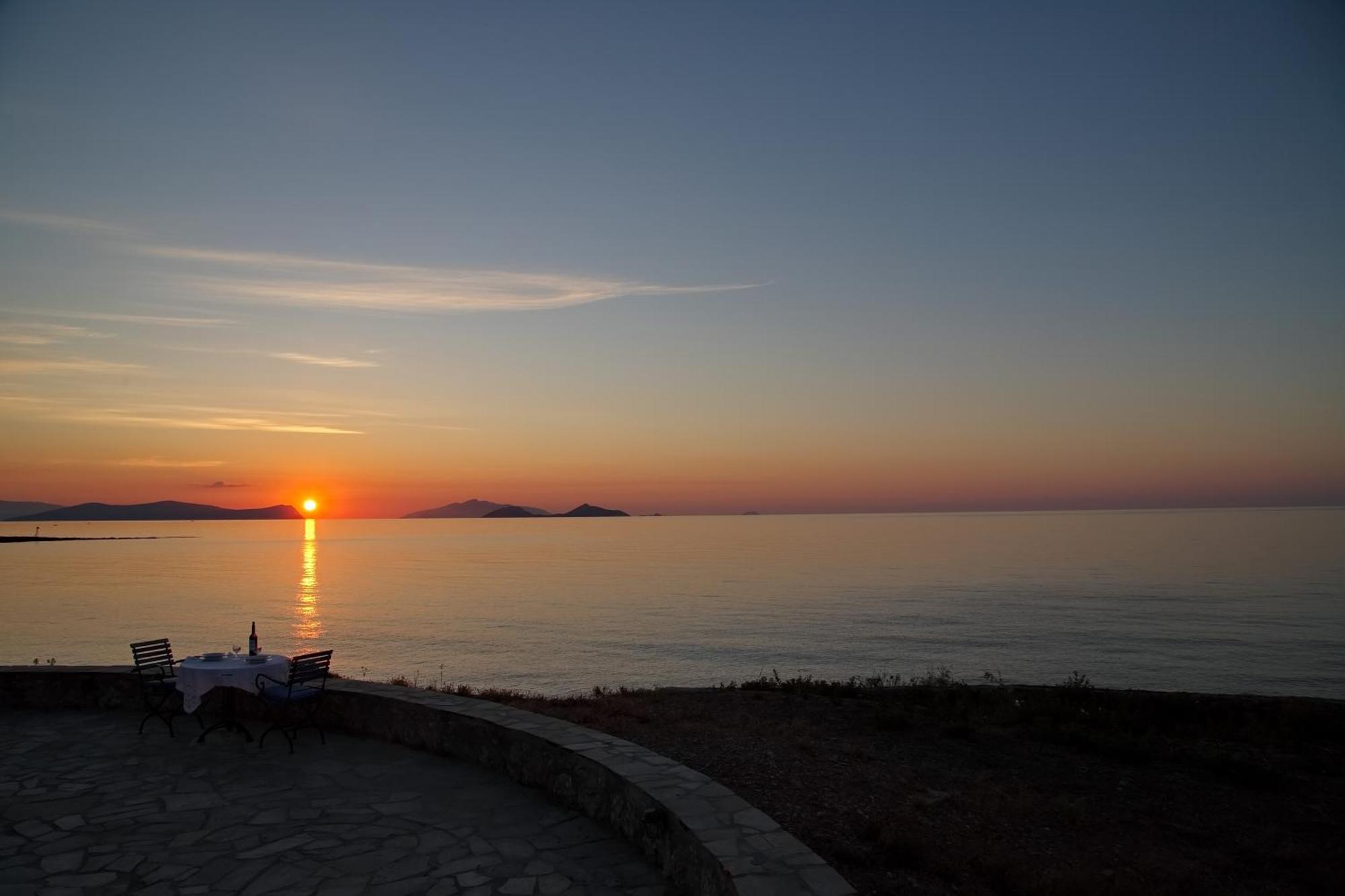Aroura Homes 4Br Beachfront Villa Spétses Dış mekan fotoğraf